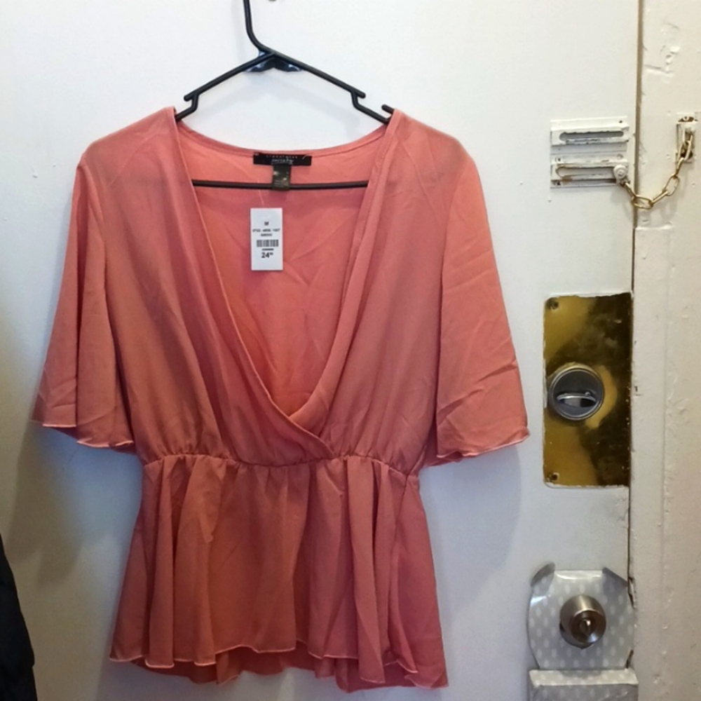 Size medium👚 streetwear Society pastel pink shirt